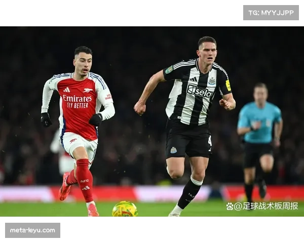 纽卡斯尔联三中卫体系稳固 零封对手展现防守层次进步